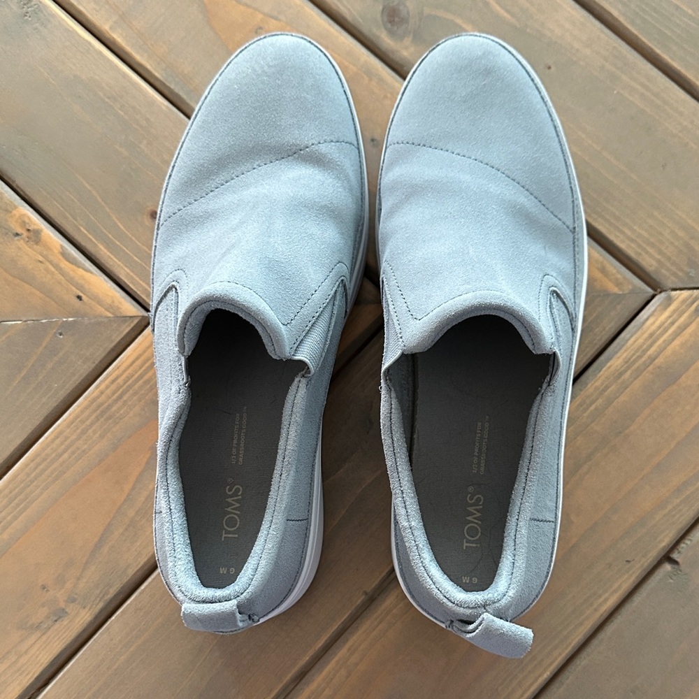 TOMS Women's Grey Slip-On Sneakers
